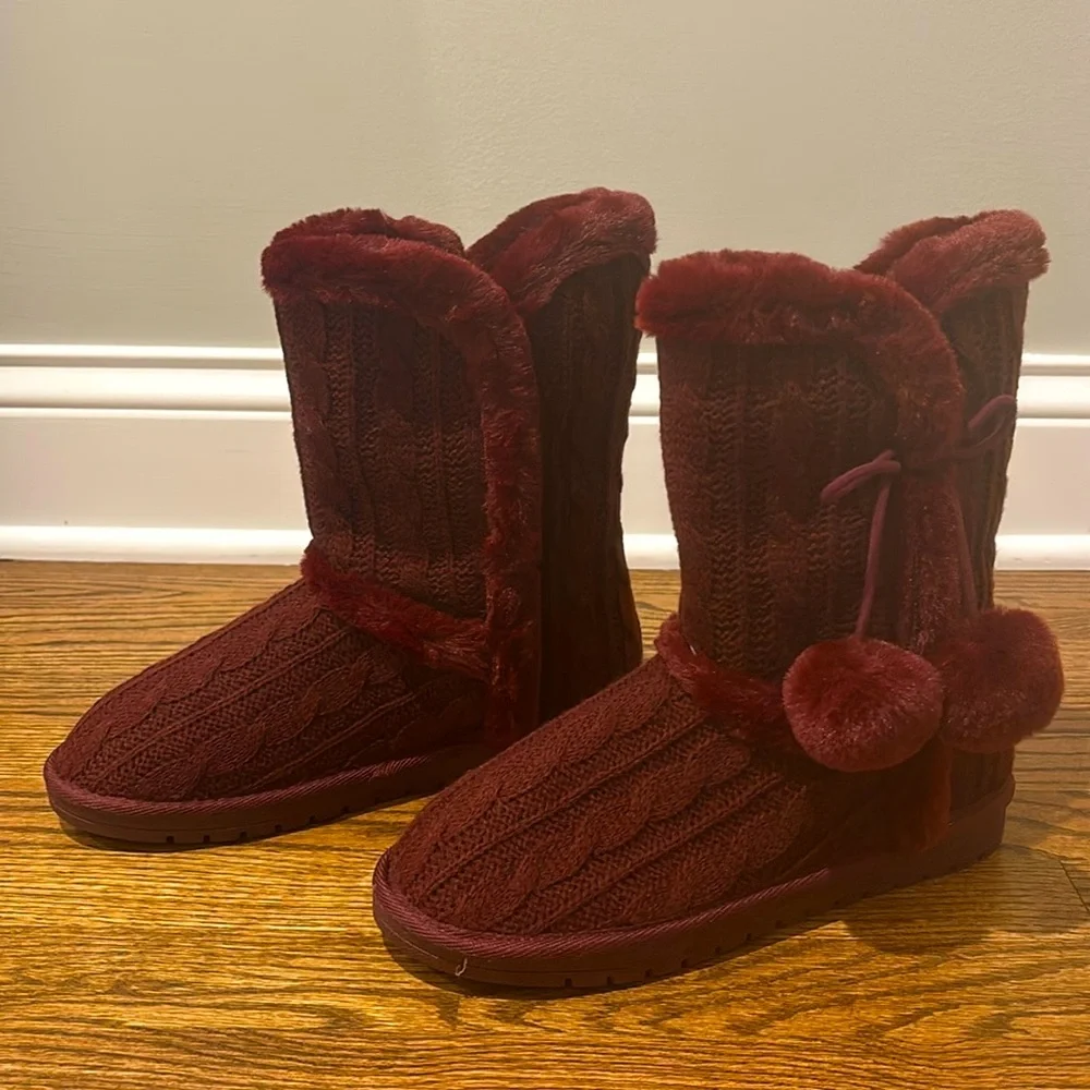 NWT Just Fab Fuzzies Idina Knit Pom Sweater Boots size 9 Maroon - Picture 7 of 11